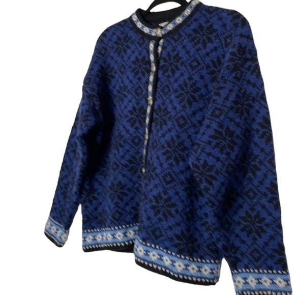 L.L. Bean Wool Fair Isle Nordic Cardigan Sweater Silver Buttons Size Medium (M) - Picture 2 of 6